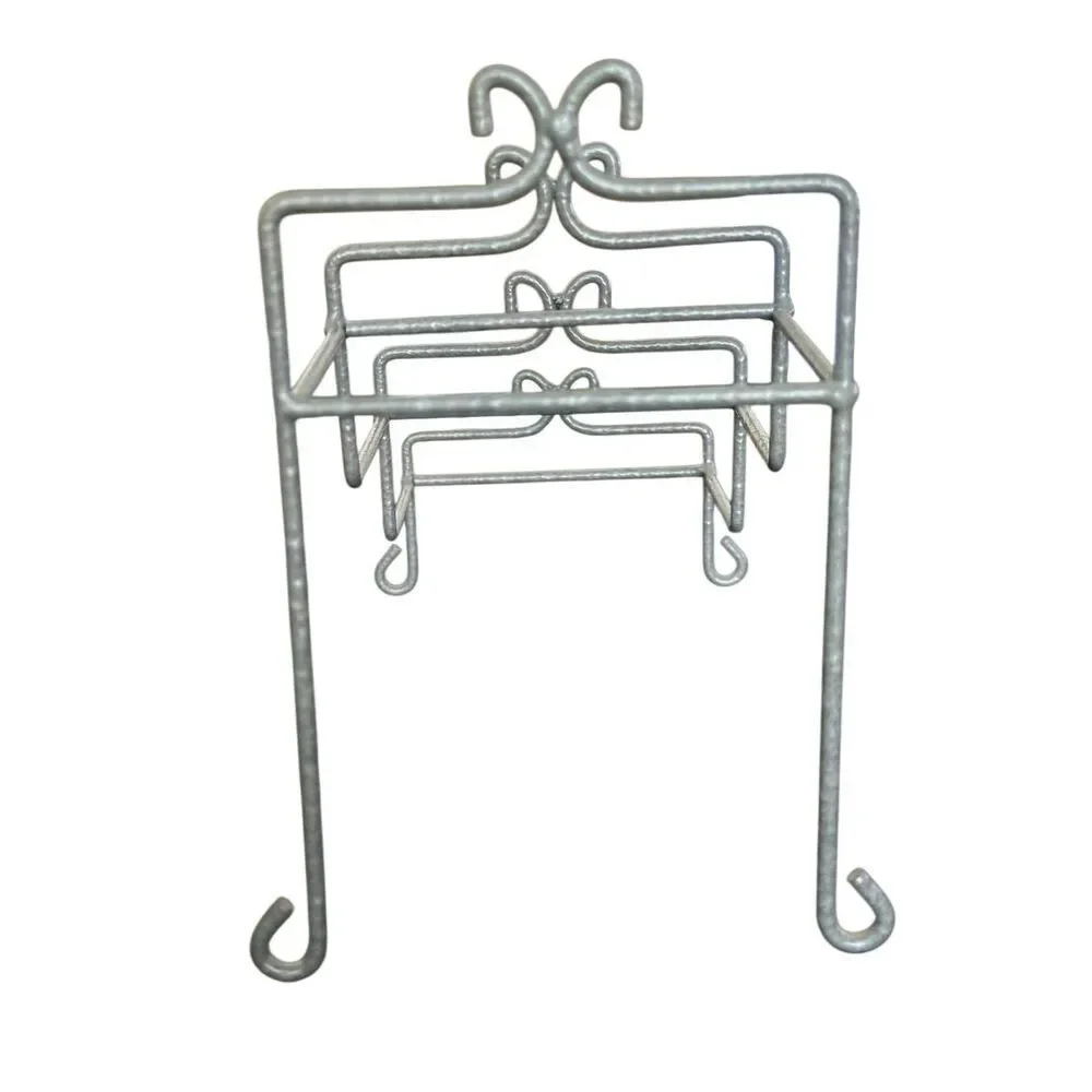 Display for Retail, Bath Items, Plates, Baked Goods, Wallets, Clutch Bags, etc